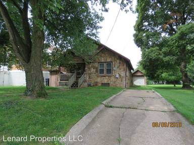 Main picture of 1005 N Rogers Ave