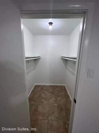 Main picture of 3700 Division St