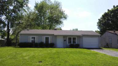 Main picture of 19 Westwood Dr