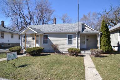 Main picture of 209 Hyde Park St