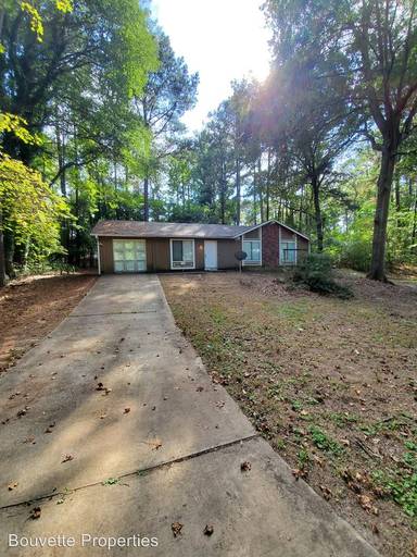 Main picture of 9251 Woodhill Ln