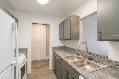 Main picture of 3209 E Fountain Blvd