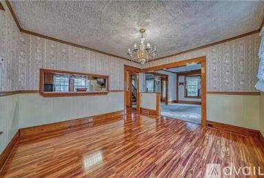 Main picture of 125 Caroline St