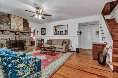 Main picture of 60 Meeks Rd