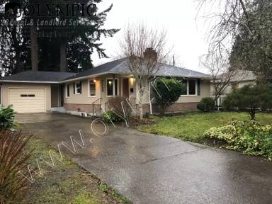 Main picture of 3140 Moore St SE