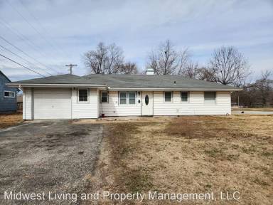 Main picture of 7410 E 109th St