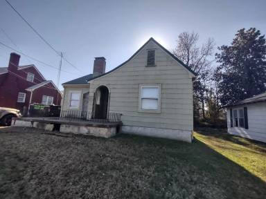 Main picture of 216 Cleveland St