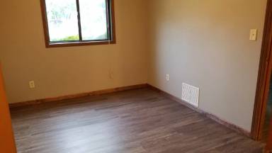 Main picture of 413 6th Ave