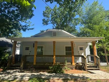 Main picture of 672 Cassanova St SE