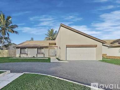Main picture of 5272 NW 94th Ter