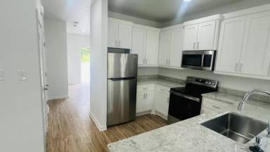 Main picture of 1317 S Battery St