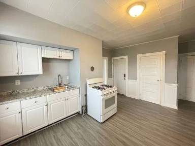 Main picture of 55 Cleveland St