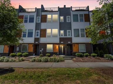 Main picture of 2122 Bryant Park Dr