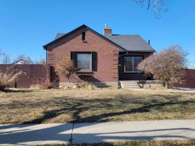 Main picture of 2838 S Imperial St