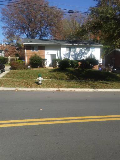 Main picture of 1202 Oakview Dr