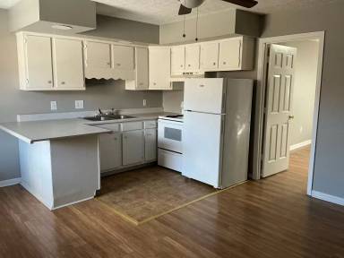 Main picture of 440 Country Lane Dr