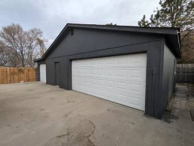 Main picture of 2424 Kara Ct
