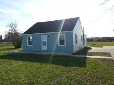 Main picture of 972 E Short St