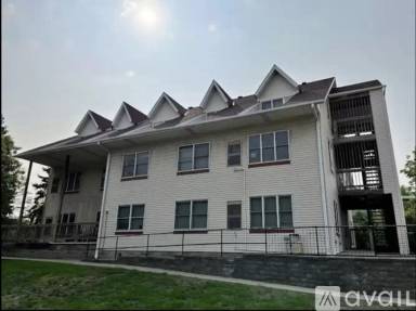 Main picture of 1053 Cromwell Ave