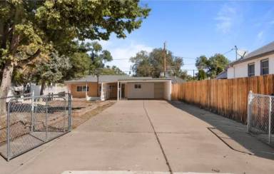 Main picture of 2119 E 10th St