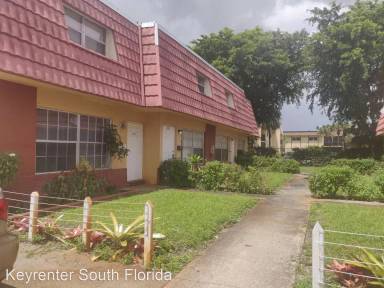 Main picture of 5313 NW 27th St