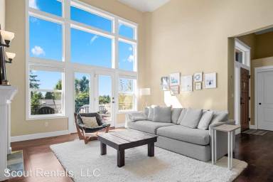 Main picture of 7068 SW Valenta Ct