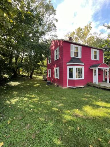 Main picture of 311 N Jefferson St