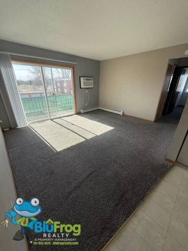 Main picture of 611 11th St NE