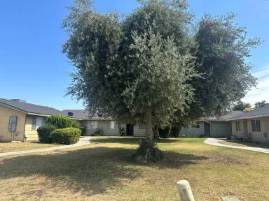 Main picture of 2515 W Hemlock Ct