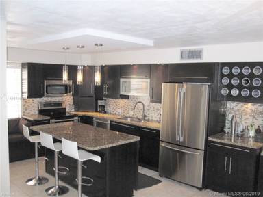Main picture of 7705 Abbott Ave