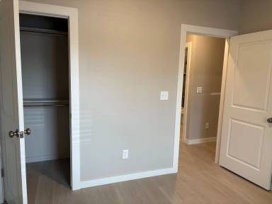 Main picture of 712 W Main St