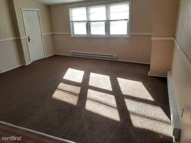 Main picture of 97 Pleasant St