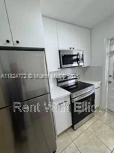 Main picture of 4933-5450 Hollywood Blvd