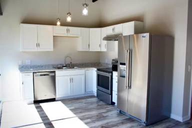Main picture of 210 Lincoln Rd