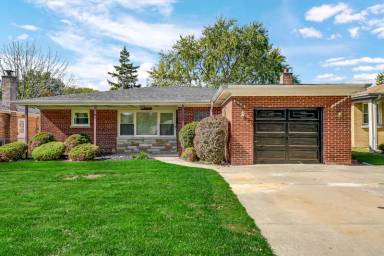Main picture of 11018 S Keeler Ave