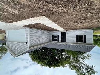 Main picture of 2298 S 19th St