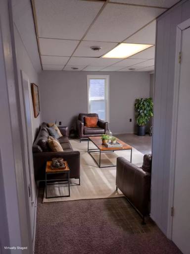 Main picture of 1821 Babcock St