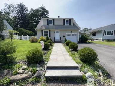 Main picture of 15 Spring Ave