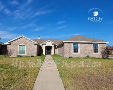 Main picture of 510 Kayla St