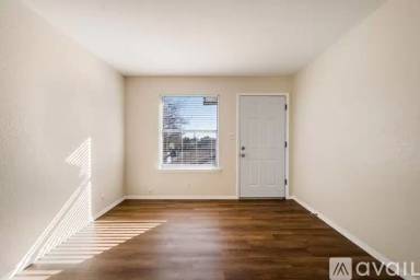 Main picture of 513 Candelaria Rd NW