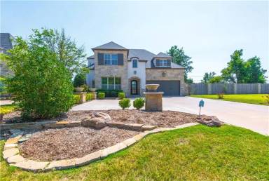 Main picture of 1720 Huntington Ave