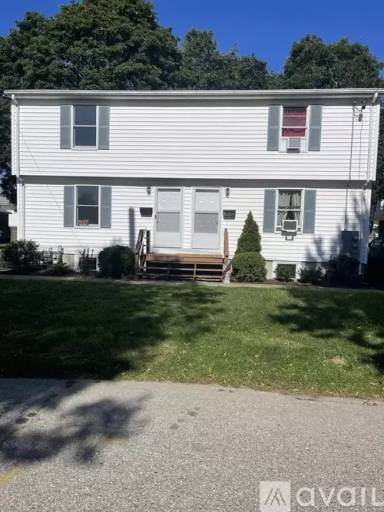 Main picture of 33 Larch St