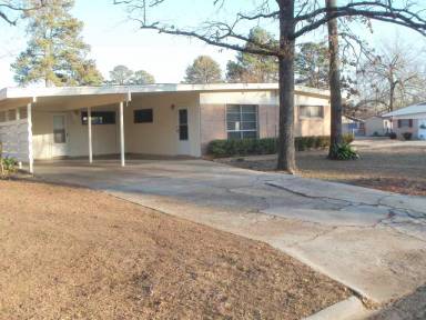Main picture of 401 Esther St