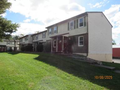 Main picture of 140 E Spruce St