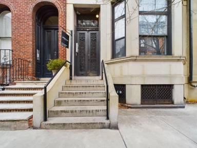 Main picture of 2030 Spruce St