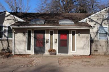 Main picture of 1407 E 38th Pl