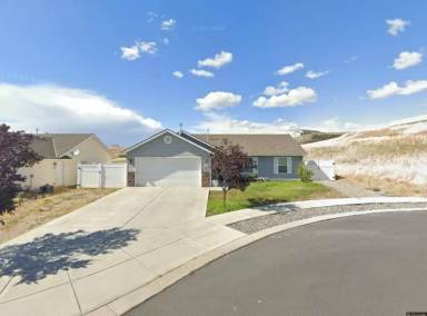 Main picture of 355 Grouse Ct