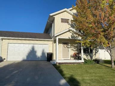 Main picture of 29 Stratford Dr