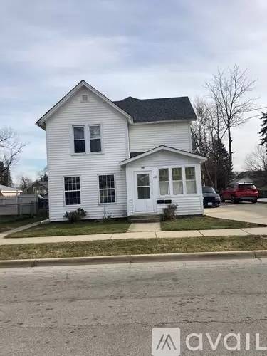 Main picture of 448 Hinman St