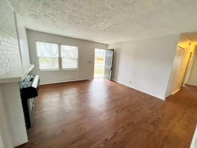 Main picture of 8432 E 37th Pl